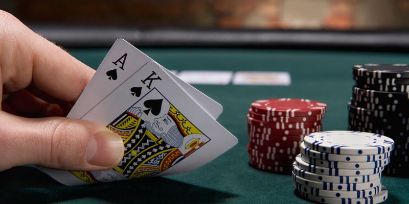 Thông tin giới thiệu chi tiết về tựa game bài Poker